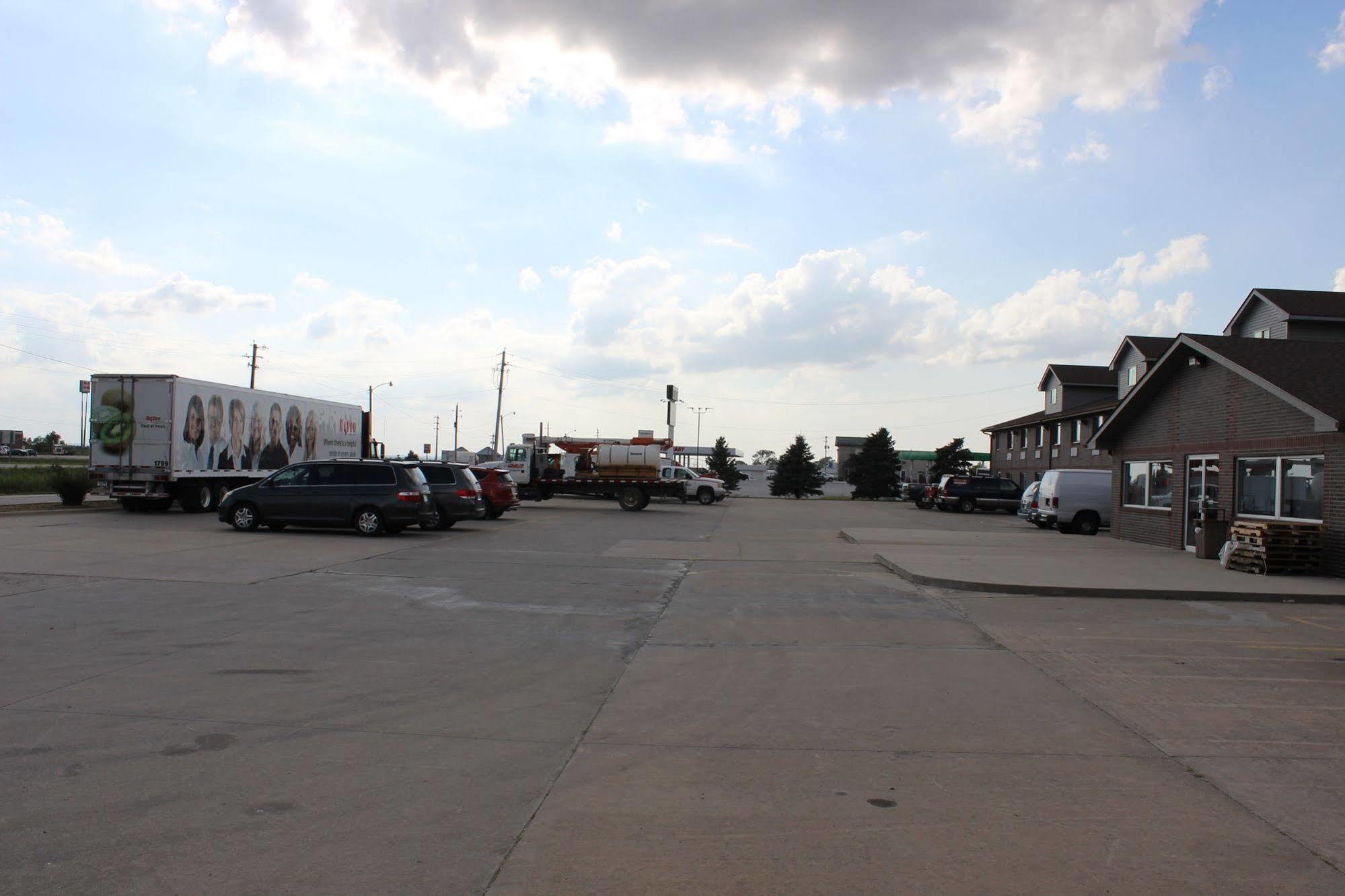Desoto Inn & Suites Missouri Valley Εξωτερικό φωτογραφία